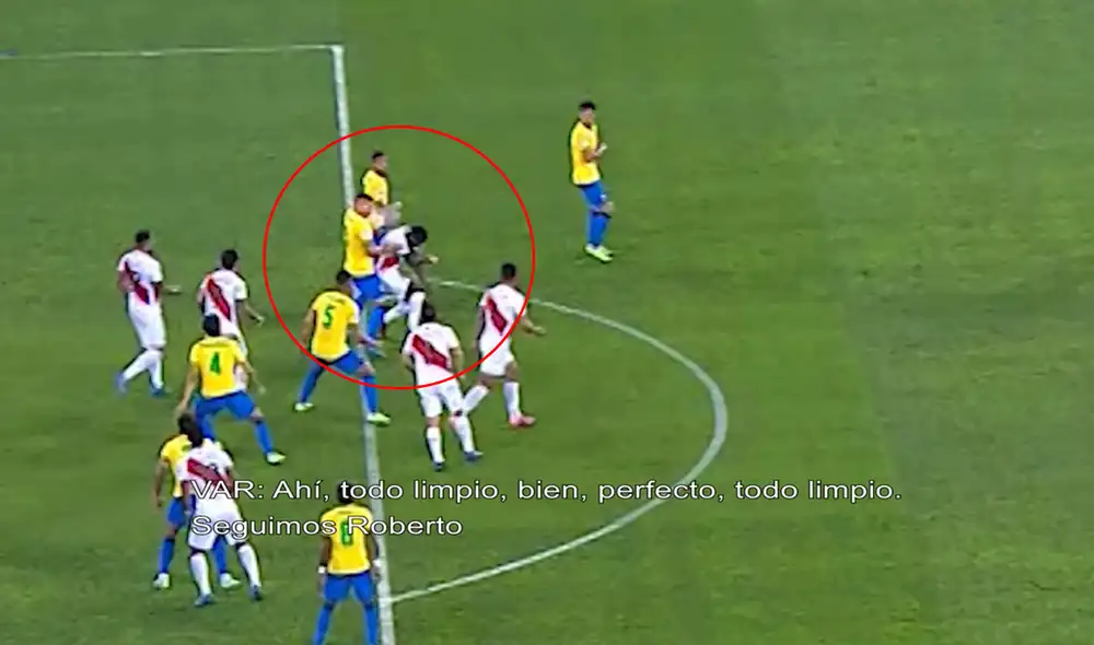 La mano de Thiago Silva pudo haber cambiado el curso del partido si se sancionaba como penal. Foto: captura de video/Conmebol