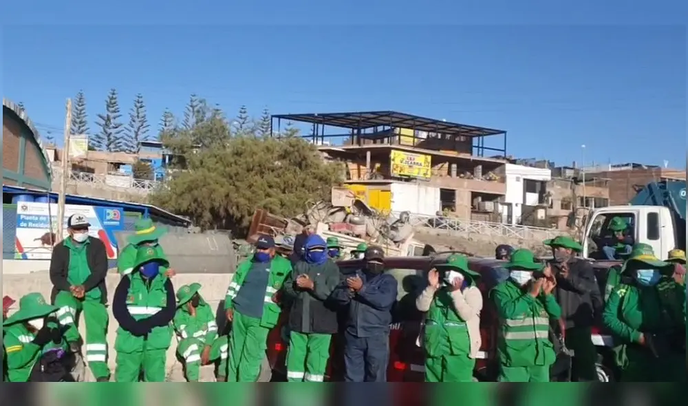 Los obreros realizaron este martes una protesta en los exteriores del depósito municipal de Paucarpata. Foto: captura video HBA Noticias