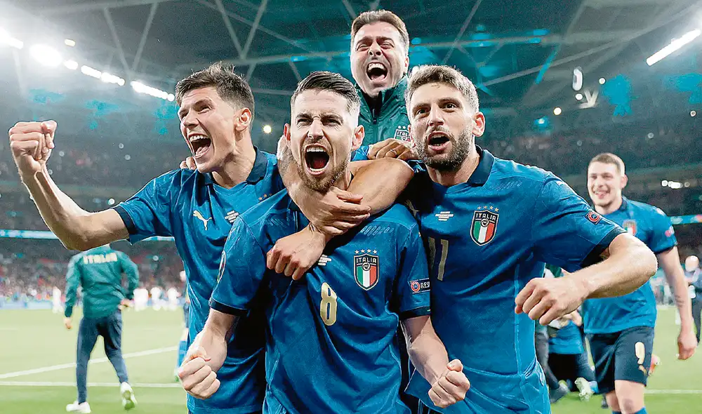 Euforia. La celebración de los italianos tras los disparos de los doce pasos que le dieron la clasificación a la final de la ‘Euro’. Foto: difusión Euforia. La celebración de los italianos tras los disparos de los doce pasos que le dieron la clasificación a la final de la ‘Euro’. Foto: difusión