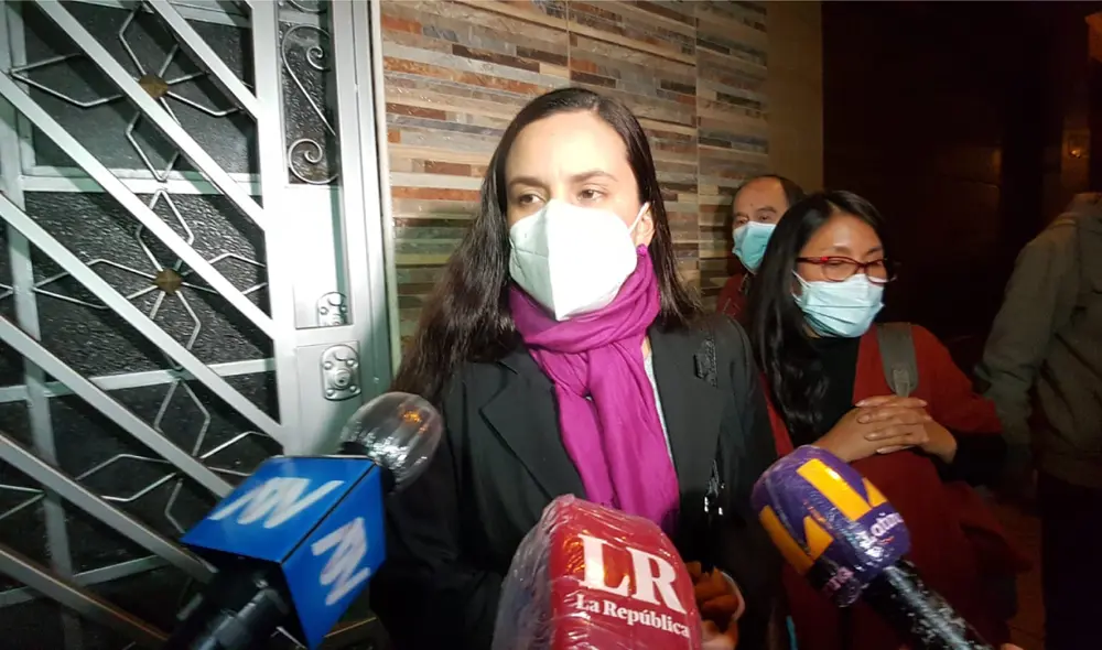 Verónika Mendoza indicó que en la reunión con Pedro Castillo "no se ha hablado de gabinetes ni de cargos”. Foto: Grace Mora/URPI-La República Verónika Mendoza indicó que en la reunión con Pedro Castillo "no se ha hablado de gabinetes ni de cargos”. Foto: Grace Mora/URPI-La República