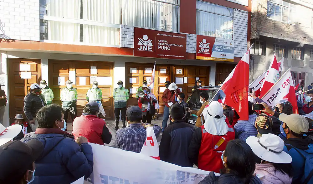 Revisión. El JNE y los JEE, una labor en medio de la presión. Foto: difusión