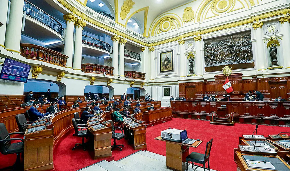 El dato. El Pleno protagonizó una de las sesiones más cuestionadas que se recuerde. Los legisladores incurrieron en desacato y, encima, trataron de forzar las votaciones sin éxito. Foto: Congreso