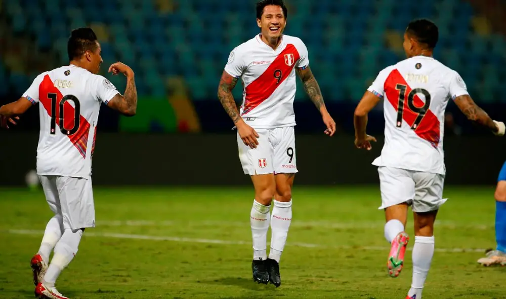 Gianluca Lapadula lleva dos goles en la Copa América 2021. Foto: EFE/Alberto Valdes