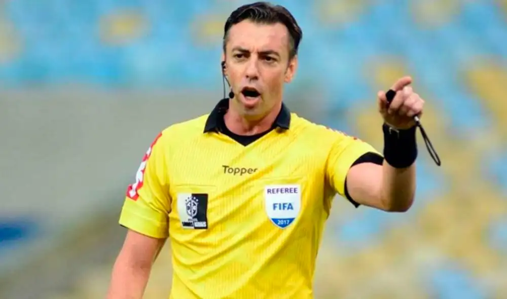 Raphael Claus dirigió los compromisos Uruguay vs. Chile y Uruguay vs. Paraguay en la fase de grupo de la Copa América. Foto: difusión Raphael Claus dirigió los compromisos Uruguay vs. Chile y Uruguay vs. Paraguay en la fase de grupo de la Copa América. Foto: difusión