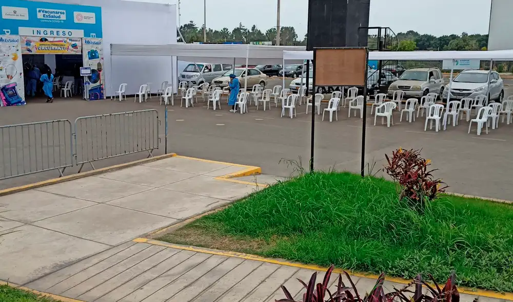 Así se desarrolló la vacunación en el Parque de las Leyendas. Foto: Twitter