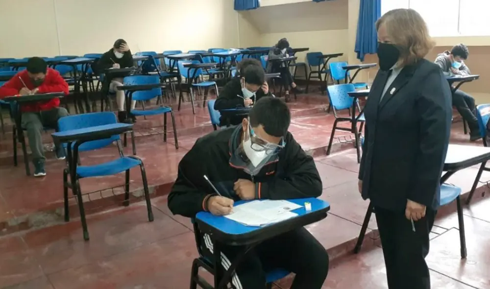 Así se desarrolló el examen en la UNAC. Foto: Andina