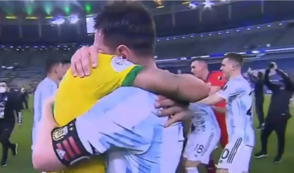 Messi y Neymar se enfrentaron por segunda vez en una final. Foto: captura América TV Messi y Neymar se enfrentaron por segunda vez en una final. Foto: captura América TV