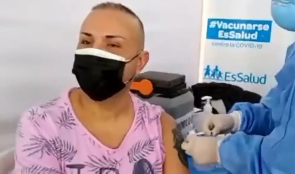 Carlos Cacho compartió su felicidad tras ser vacunado. Foto: Facebook