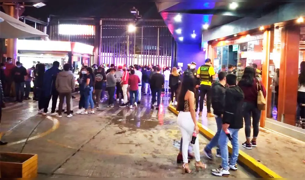 Autoridades intervinieron a infractores en complejo Magno. Foto: PNP Autoridades intervinieron a infractores en complejo Magno. Foto: PNP