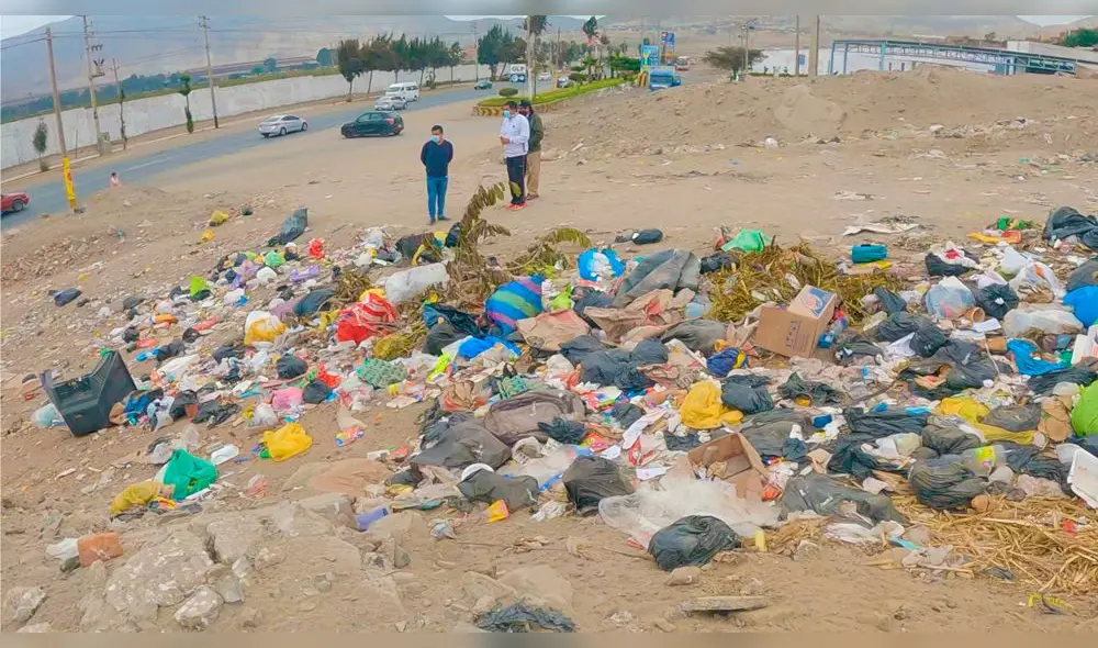 Basurales contaminan asentamientos humanos al ingreso de la ciudad de Chimbote. Foto: difusión.