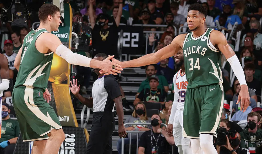 Bucks y Suns se enfrentaron por tercera vez en las Finales de la NBA: Foto: AFP
