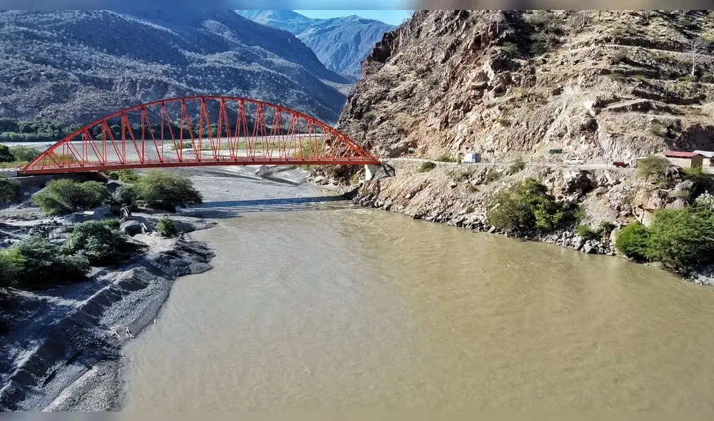 El imponente puente Calemar es parte importante de la conexión con Bolívar. Foto: GRLL El imponente puente Calemar es parte importante de la conexión con Bolívar. Foto: GRLL