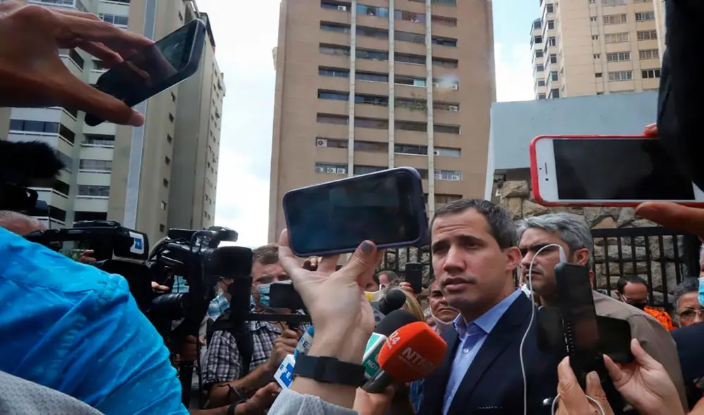 Juan Guaidó ofreció declaraciones a los medios tras el suceso. Foto: Centro de Comunicación Nacional de Venezuela Juan Guaidó ofreció declaraciones a los medios tras el suceso. Foto: Centro de Comunicación Nacional de Venezuela