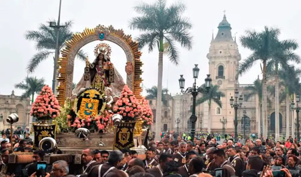 Las autoridades de la hermandad pidieron a la ciudadanía unirse a las transmisiones virtuales para evitar contagios por la COVID-19. Foto: Andina Las autoridades de la hermandad pidieron a la ciudadanía unirse a las transmisiones virtuales para evitar contagios por la COVID-19. Foto: Andina