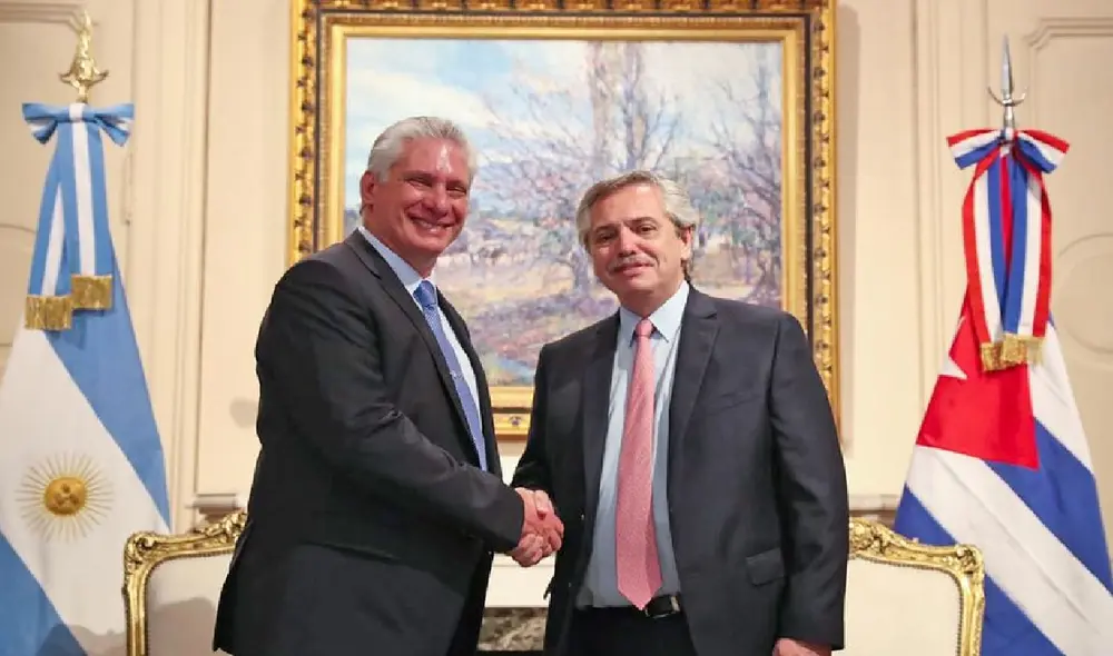 El presidente de Cuba, Miguel Díaz-Canel (izquierda), y su homólogo argentino, Alberto Fernández (derecha), en una reunión en la Casa Rosada. Foto: Presidencia de Argentina/referencial