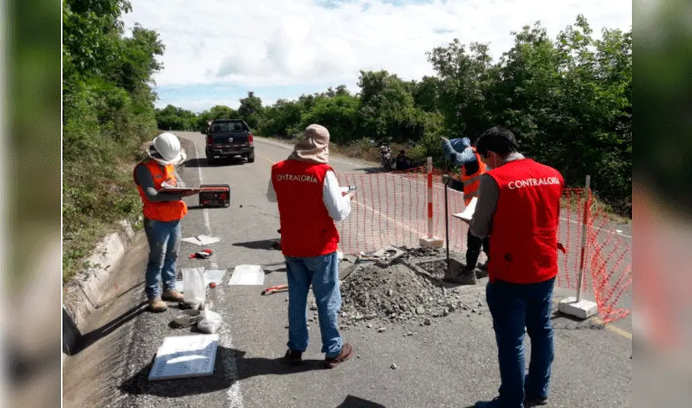 Los técnicos de la Contrarloría verificaron que la carretera se encuentra en mal estado. Foto: Contraloría