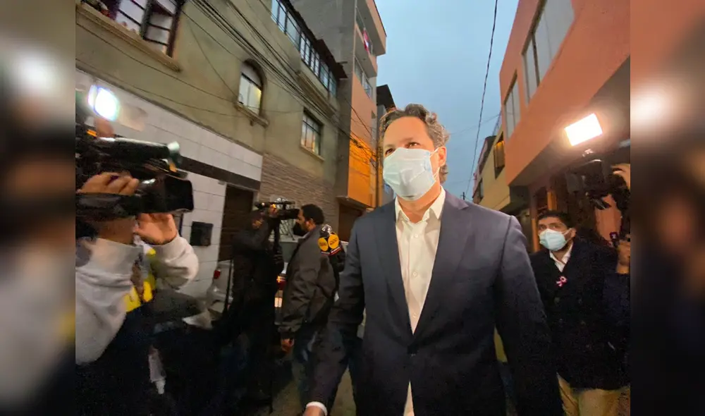 Salaverry se reunió la tarde de este martes con el virtual presidente electo, Pedro Castillo. Foto: Raúl Egusquiza/URPI-LR