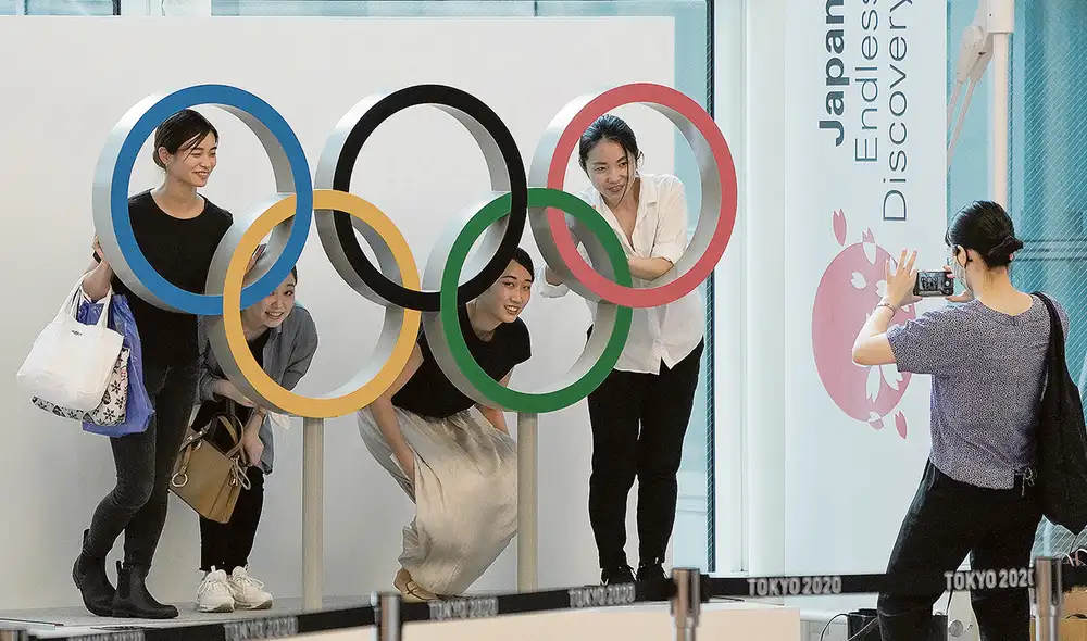 Preparados. La ciudad de Tokio comenzó a recibir a las delegaciones de todo el mundo de cara a los Juegos Olímpicos. Foto: EFE