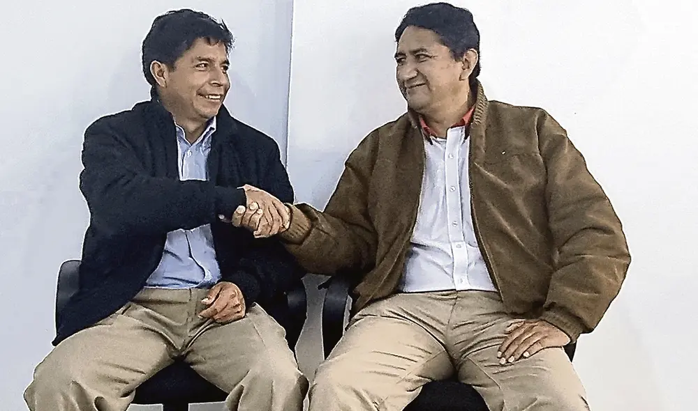 Encuentro. Pedro Castillo y Vladimir Cerrón en foto que el último de ellos ha fijado en su Twitter. Se anuncia que se renovará el Comité Ejecutivo de Perú Libre. Foto: difusión