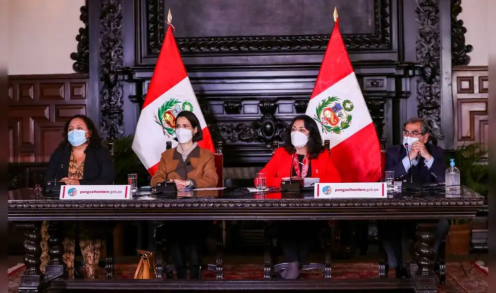 Conferencia se brinda dentro del marco del programa "Transferencia con Transparencia" de la PCM. Foto: Presidencia