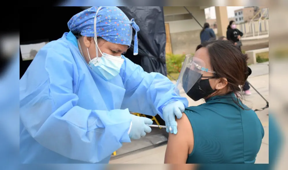 Alipio Rivas aseguró que fortalecerán la capacidad de vacunación tras el contrato de enfermeros. Foto: Gerencia Regional de Salud Alipio Rivas aseguró que fortalecerán la capacidad de vacunación tras el contrato de enfermeros. Foto: Gerencia Regional de Salud