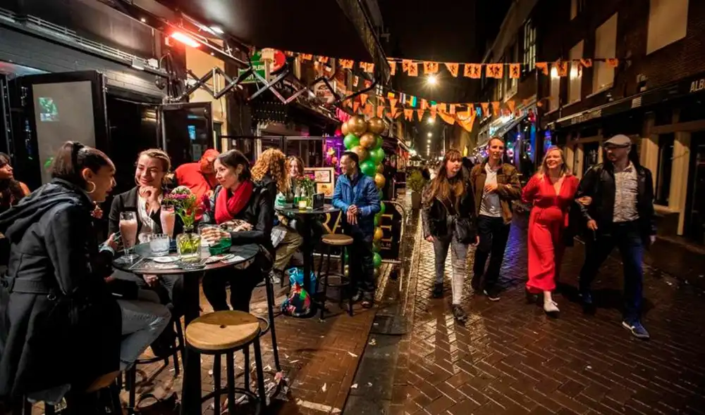 Se conoce que los jóvenes estuvieron en un local en Enschede, en la provincia de Overijssel. Foto: referencial/ AFP