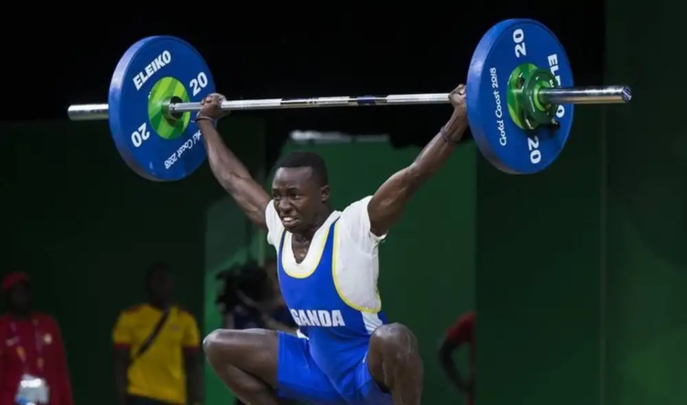 Ssekitoleko, de 20 años, permanecía aislado por dos casos positivos de COVID-19 en su delegación. Foto: difusión