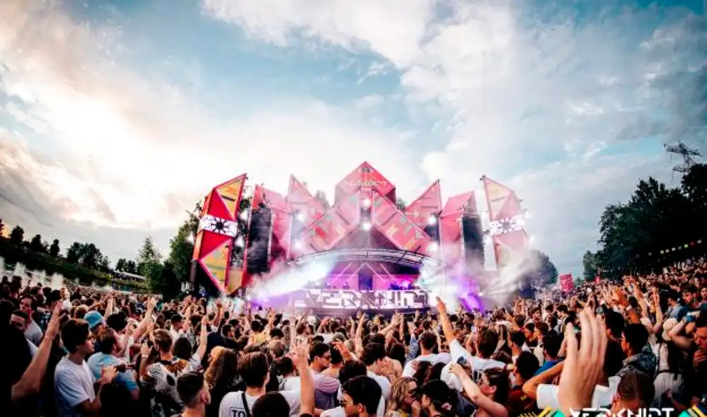 Solamente podían asistir quienes estuvieran inmunizados, haber superado la COVID-19, o contar con una prueba de negativa. Foto: Facebook/Festival Verknipt