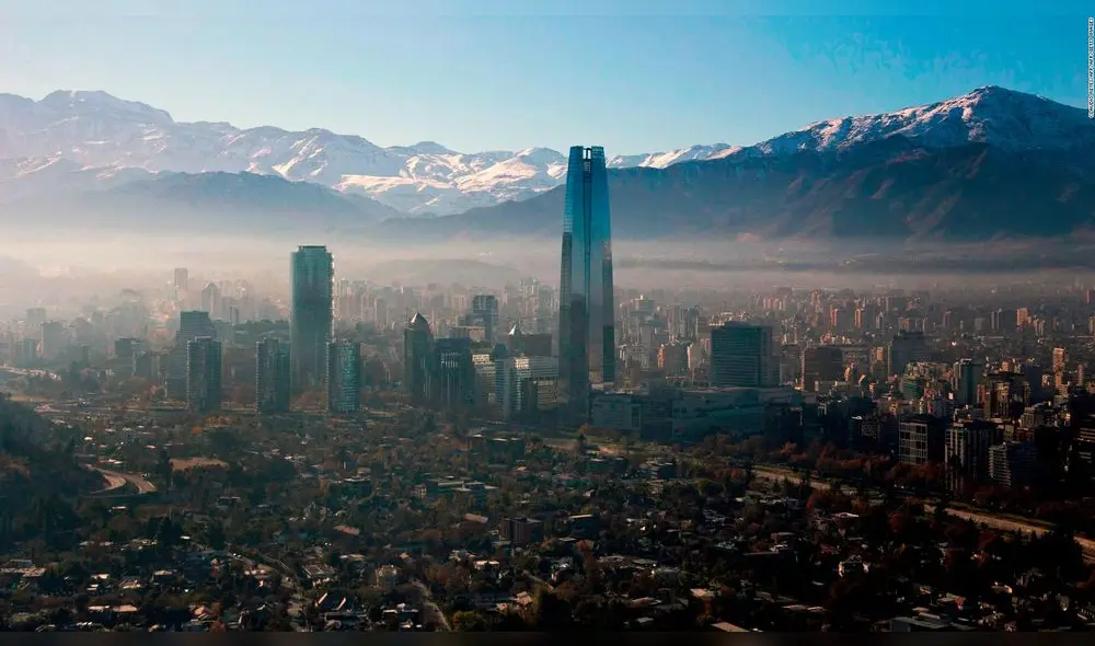 Santiago de Chile. La vacuna Sinovac usada en el país sureño continúa generando desconcierto. Foto: difusión Santiago de Chile. La vacuna Sinovac usada en el país sureño continúa generando desconcierto. Foto: difusión