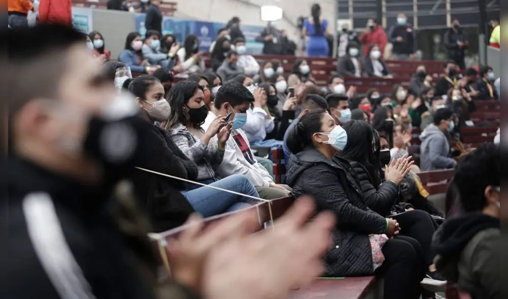 Los asistentes fueron sorteados y cumplen con los protocolos sanitarios. Fotos: Antonio Melgarejo