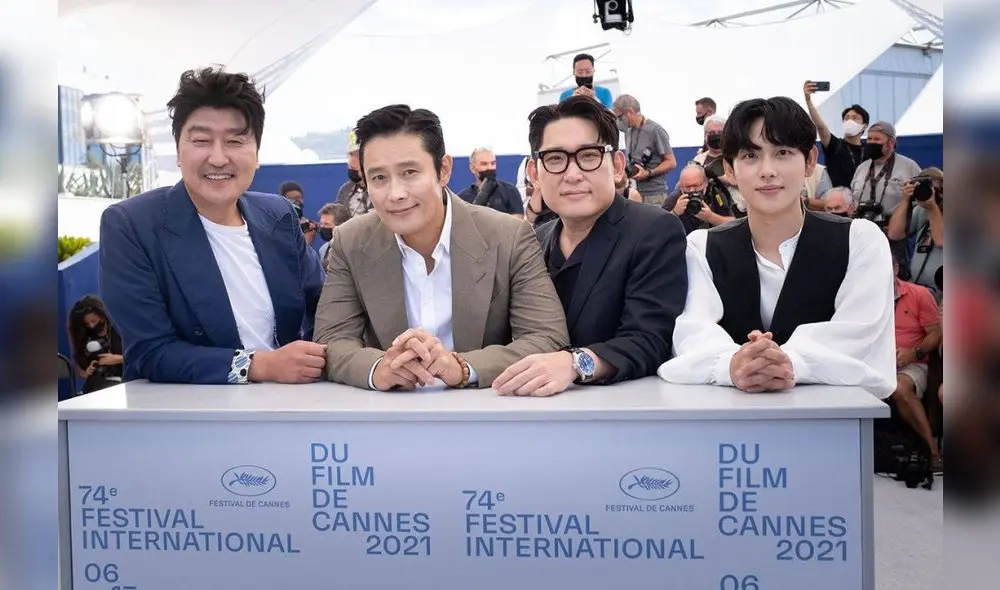 Emergency declaration fue estrenada en la sección fuera de competencia del Festival de Cannes 2021. Foto: Naver