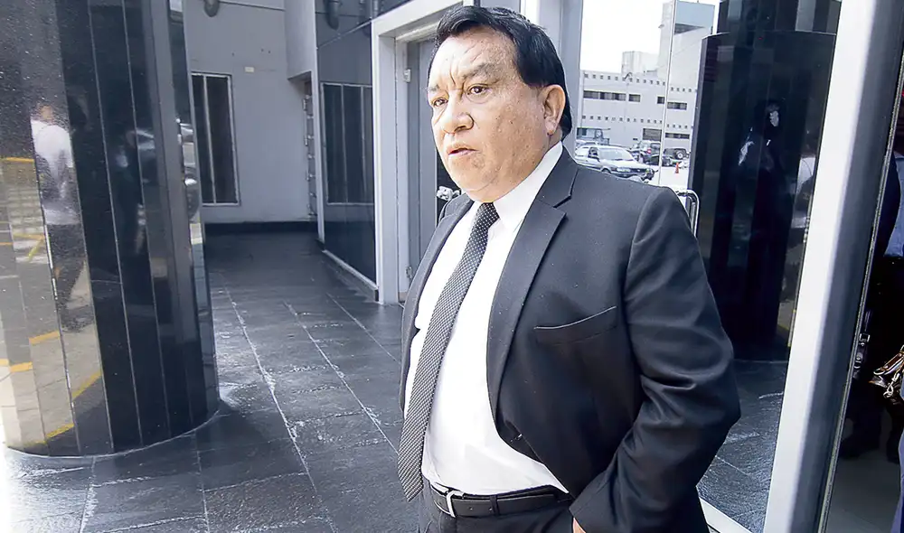 Influencias. José Luna Gálvez es congresista de nuevo. Foto: John Reyes/La República Influencias. José Luna Gálvez es congresista de nuevo. Foto: John Reyes/La República