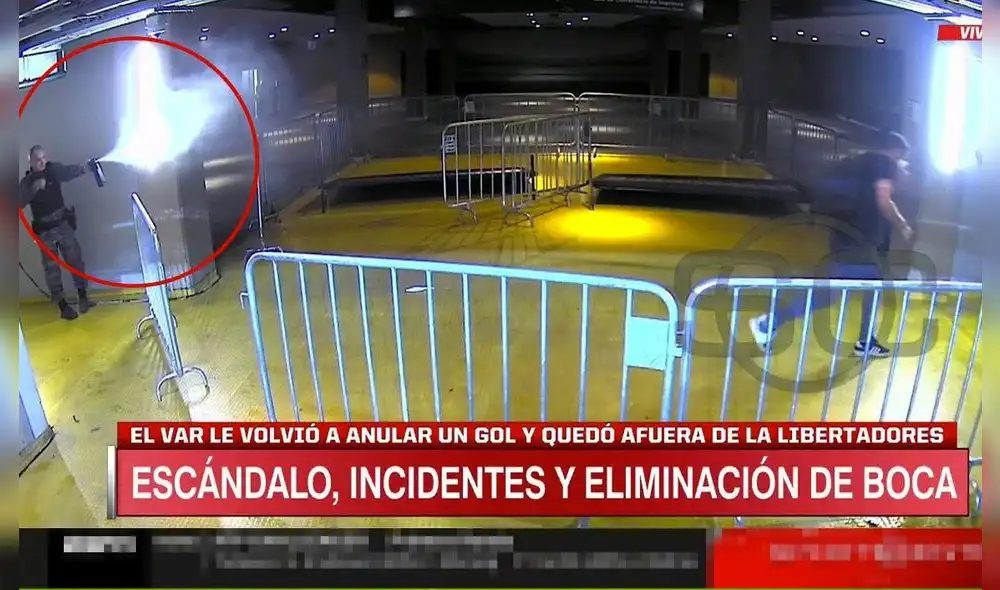 La Policía se enfrentó con los jugadores argentinos al finalizar el partido. Foto: captura ESPN La Policía se enfrentó con los jugadores argentinos al finalizar el partido. Foto: captura ESPN