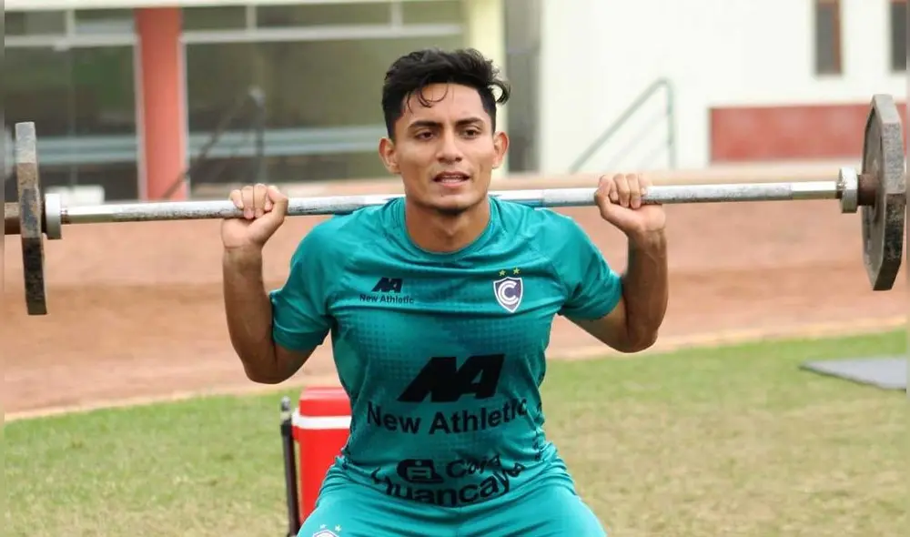 Kevin Sandoval se alista para partido del viernes con Cantolao. Foto: Cienciano Kevin Sandoval se alista para partido del viernes con Cantolao. Foto: Cienciano