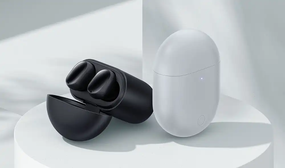 Los auriculares tienen tres micrófonos que aseguran mejorar la calidad de las llamadas. Foto: Xiaomi Los auriculares tienen tres micrófonos que aseguran mejorar la calidad de las llamadas. Foto: Xiaomi