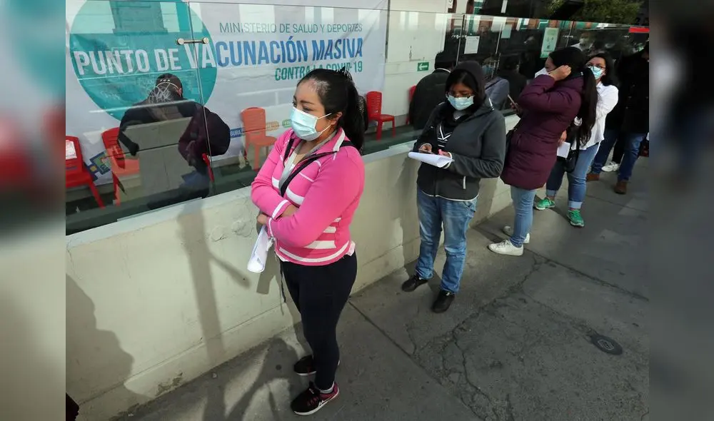 El Gobierno boliviano afirmó que las segundas dosis del inmunizante ruso iban a tardar algunos días más de lo previsto. Foto: EFE