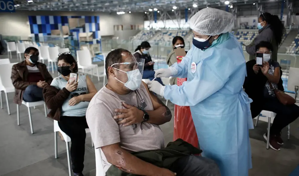 Conoce como avanza la vacunación en el mundo. Foto: Antonio Melgarejo Yaranga Conoce como avanza la vacunación en el mundo. Foto: Antonio Melgarejo Yaranga