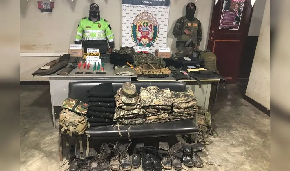 Artículos habrían sido abandonados por una banda de delincuentes dedicada a la minería ilegal. Foto: PNP