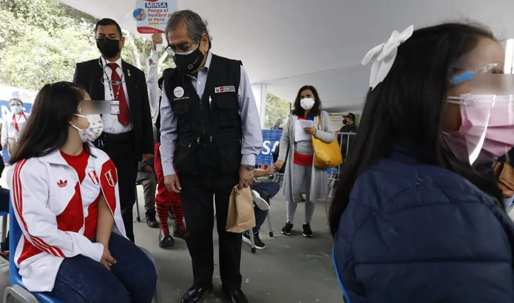 Vacunación de adolescentes con comorbilidades priorizadas arrancó este 24 de julio. Foto: Minsa Vacunación de adolescentes con comorbilidades priorizadas arrancó este 24 de julio. Foto: Minsa