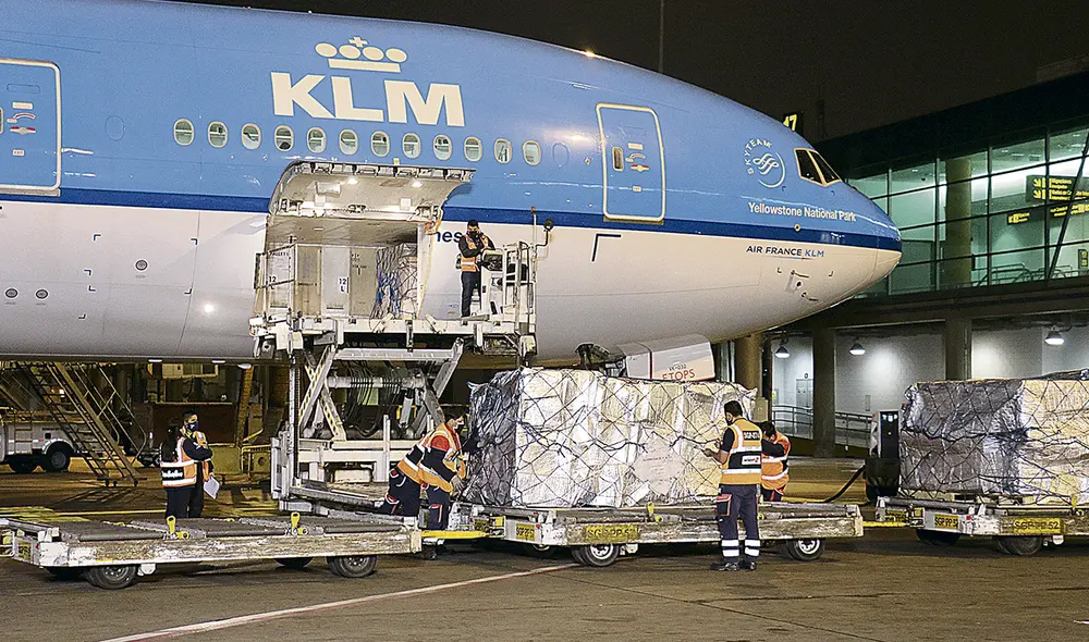 Lotes. El Gobierno que se estrena el 28 de julio recibirá un lote de 196.560 dosis de la vacuna de Pfizer y en agosto tendrá casi 7 millones de dosis. Foto: Minsa