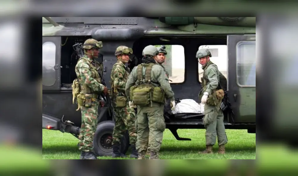 El helicóptero de Duque fue impactado con seis balas de fusil cuando se aproximaba al aeropuerto de Cúcuta en compañía del propio Molano. Foto: AFP