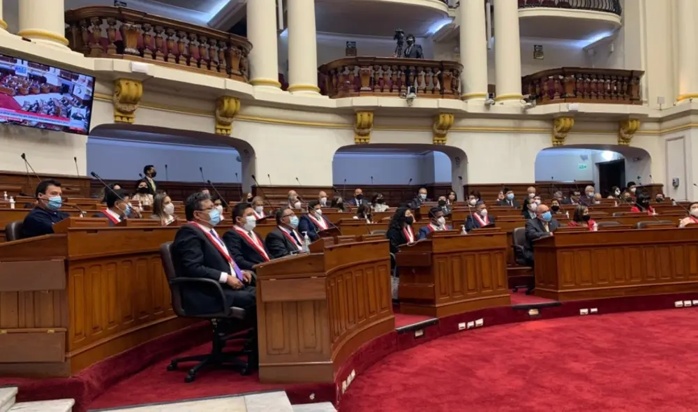 La sesión se realiza de manera presencial. Foto: Twitter / Ed Málaga-Trillo La sesión se realiza de manera presencial. Foto: Twitter / Ed Málaga-Trillo