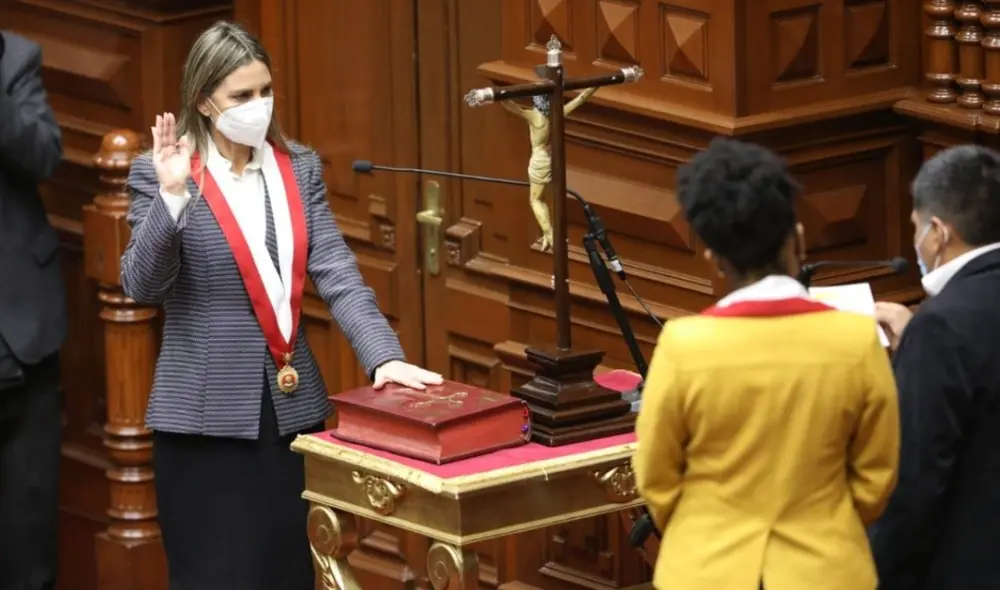 La Mesa Directiva fue elegida en sesión presencial este lunes 26 de julio. Imagen: Canal del Congreso