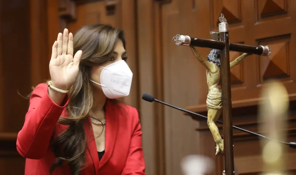 Lady Mercedes Camones Soriano es la primera vicepresidenta del Congreso 2021-2022. Foto: Congreso. Lady Mercedes Camones Soriano es la primera vicepresidenta del Congreso 2021-2022. Foto: Congreso.