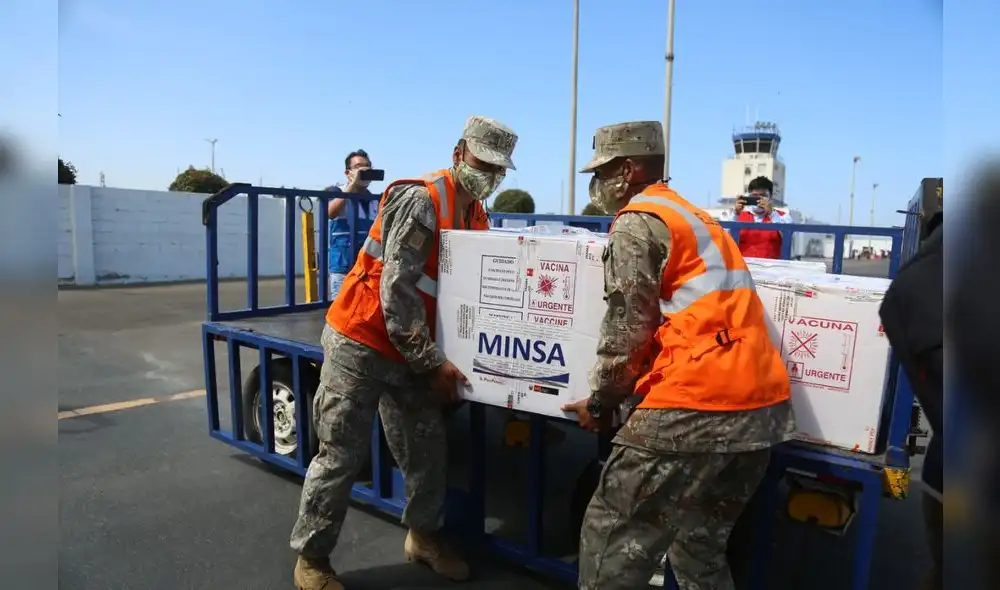 Con nuevo lote de dosis se empezaría a vacunar a mayores de 40 años. Foto: difusión Con nuevo lote de dosis se empezaría a vacunar a mayores de 40 años. Foto: difusión