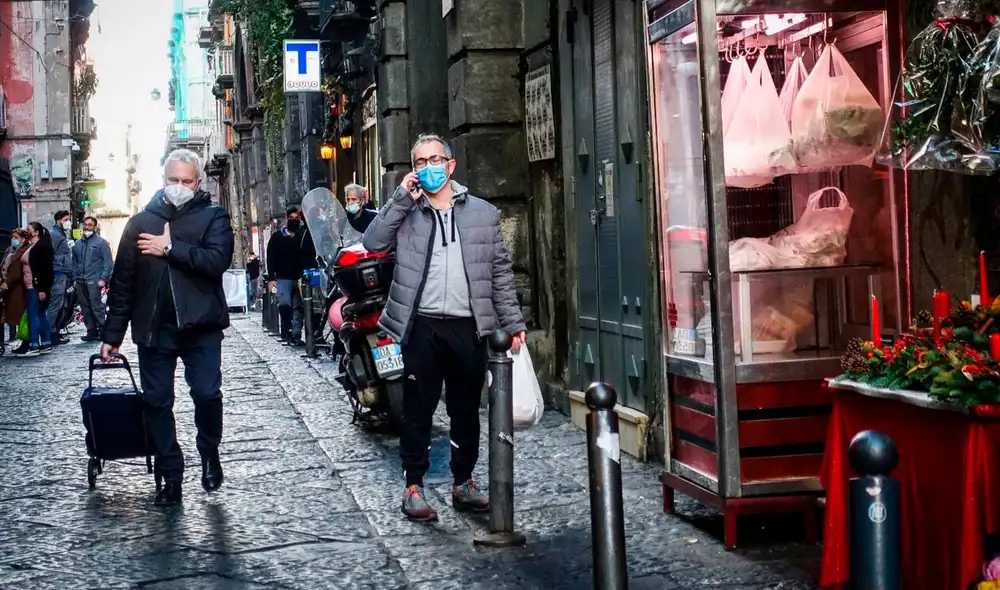 Actualmente, hay 46.000 personas con COVID-19, de las cuales 1.292 están hospitalizadas. Foto: EFE/ Cesare Abbate. Actualmente, hay 46.000 personas con COVID-19, de las cuales 1.292 están hospitalizadas. Foto: EFE/ Cesare Abbate.