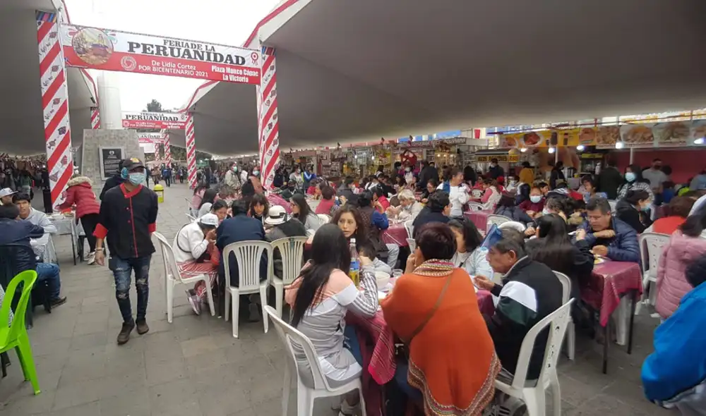 Feria estará abierta hasta el 31 de agosto. Foto: Grace Mora / URPI-LR Feria estará abierta hasta el 31 de agosto. Foto: Grace Mora / URPI-LR