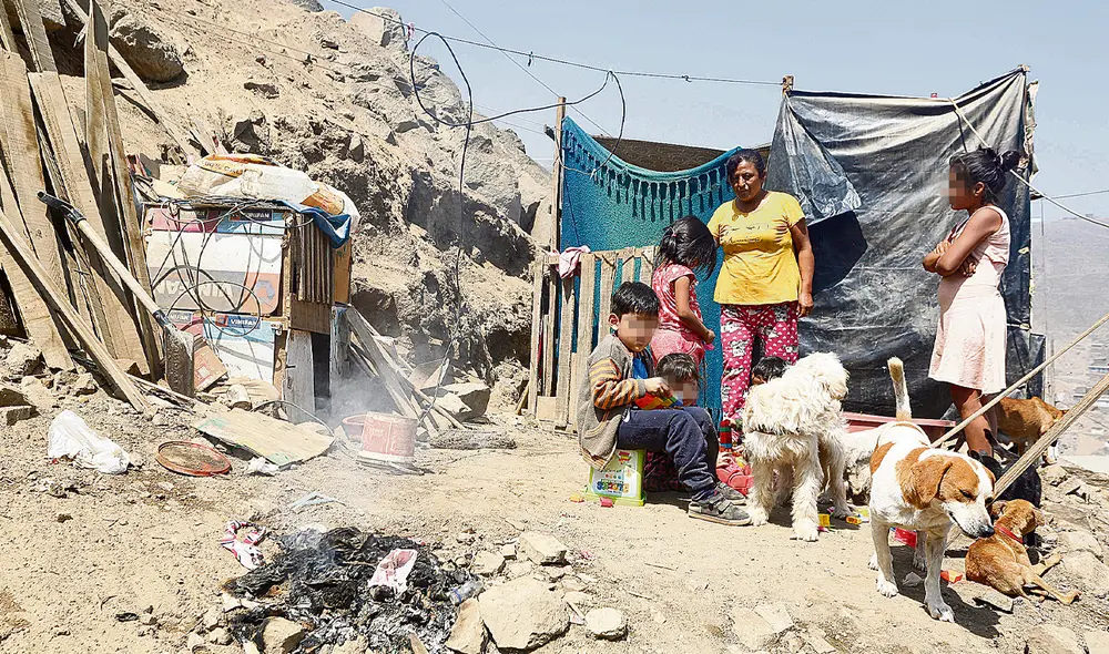 Flagelo. Unos tres millones de personas cayeron en pobreza a causa de la pandemia en 2020. Foto: Félix Contreras / La República Flagelo. Unos tres millones de personas cayeron en pobreza a causa de la pandemia en 2020. Foto: Félix Contreras / La República