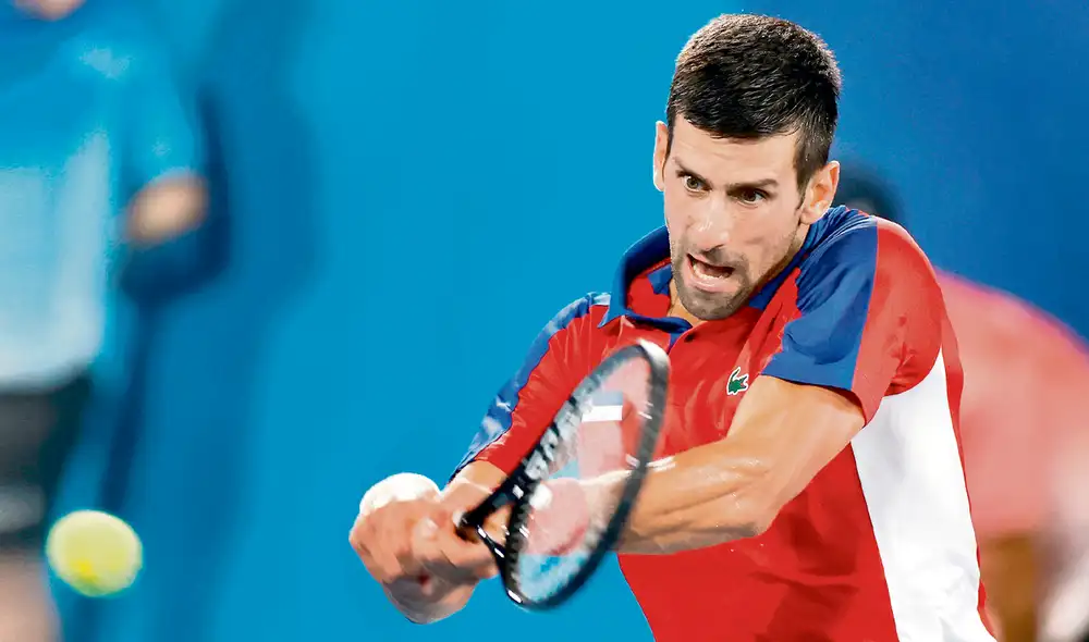 Candidato. Novak Djokovic venció a Kei Nishikori (6-2 y 6-0) y jugará la semifinal contra el alemán Alexander Zverev. Foto: AFP