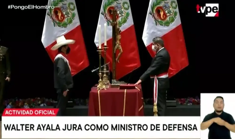 Walter Ayala juramentó como ministro de Defensa, formando parte del primer gabinete ministerial en el gobierno de Pedro Castillo. Foto: TV Perú.